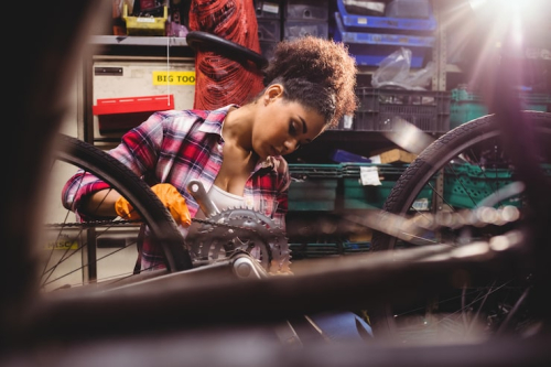 Garland Auto Shops: Collision Repair Tech Advances