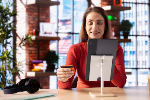 What Mid-Stage Buyers Expect From Transparent Pricing