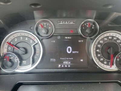 2018 RAM 1500 Laramie Crew Cab 4x4 5'7" Box