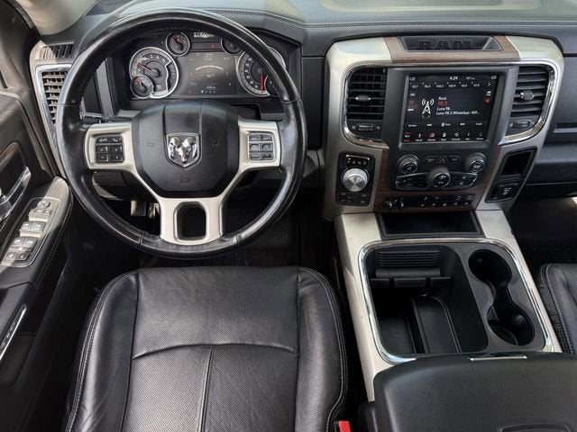 2018 RAM 1500 Laramie Crew Cab 4x4 5'7" Box