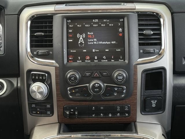 2018 RAM 1500 Laramie Crew Cab 4x4 5'7" Box