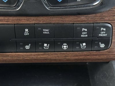 2018 RAM 1500 Laramie Crew Cab 4x4 5'7" Box