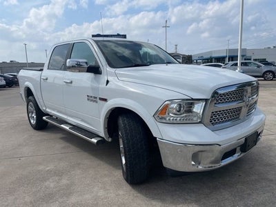 2018 RAM 1500 Laramie Crew Cab 4x4 5'7" Box