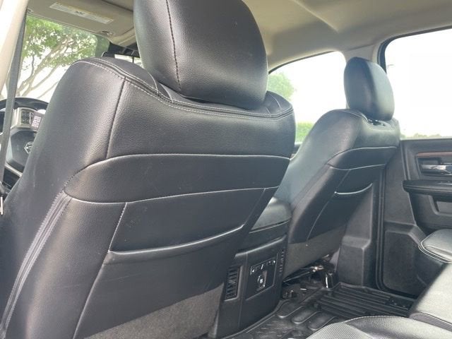 2018 RAM 1500 Laramie Crew Cab 4x4 5'7" Box