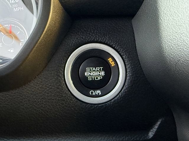 2024 RAM 1500 Laramie Crew Cab 4x4 5'7" Box