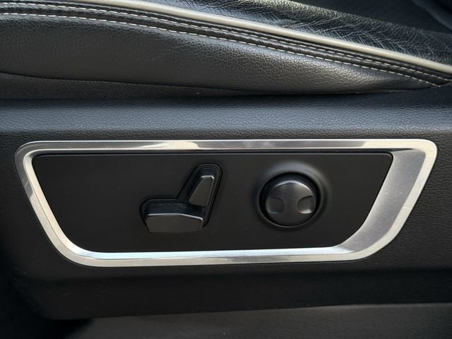 2024 RAM 1500 Laramie Crew Cab 4x4 5'7" Box