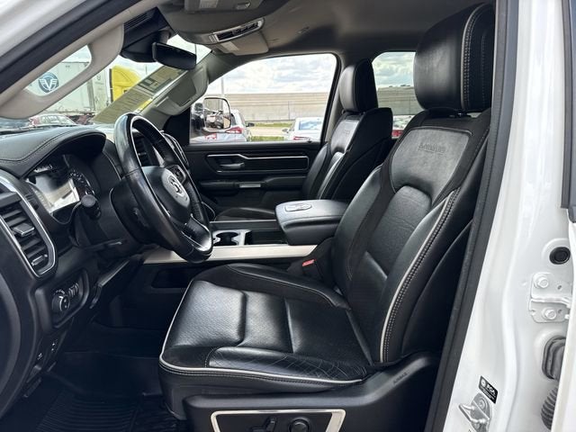 2022 RAM 1500 Laramie Crew Cab 4x4 5'7" Box