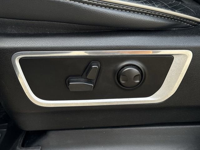 2022 RAM 1500 Laramie Crew Cab 4x4 5'7" Box