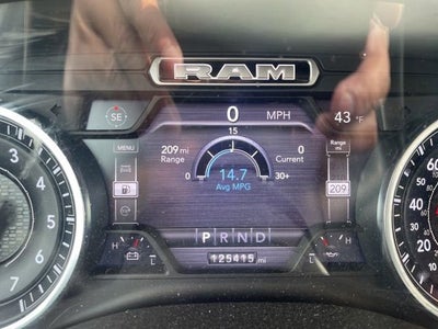 2019 RAM 1500 Laramie Crew Cab 4x4 5'7" Box