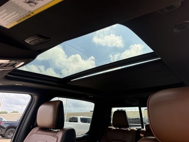 2022 RAM 1500 Limited Longhorn Crew Cab 4x4 5'7" Box