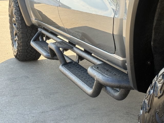 2025 Chevrolet Colorado ZR2 - Photo 12