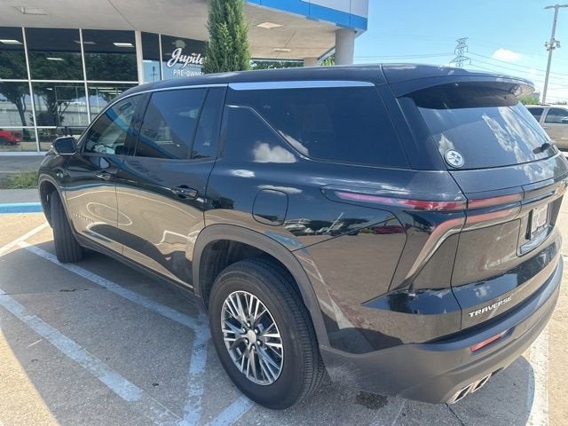 2024 Chevrolet Traverse LS