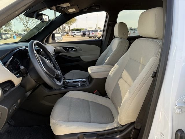 2022 Chevrolet Traverse LS