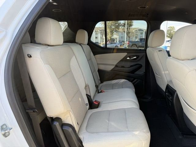 2022 Chevrolet Traverse LS