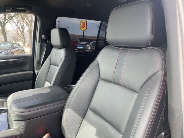 2025 Chevrolet Suburban RST