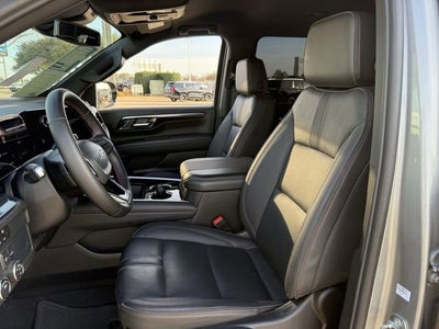 2025 Chevrolet Suburban RST