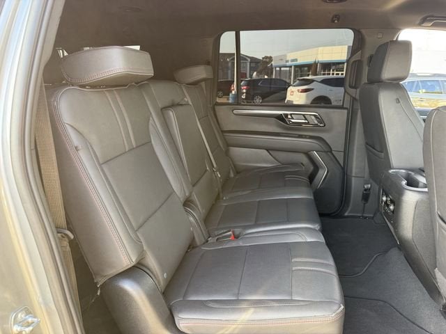 2025 Chevrolet Suburban RST