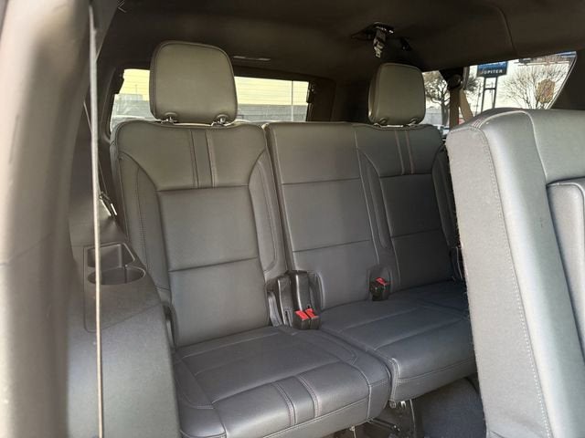 2025 Chevrolet Suburban RST