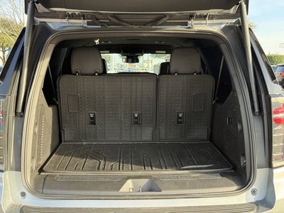 2025 Chevrolet Suburban RST