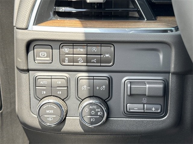 2025 Chevrolet Suburban High Country