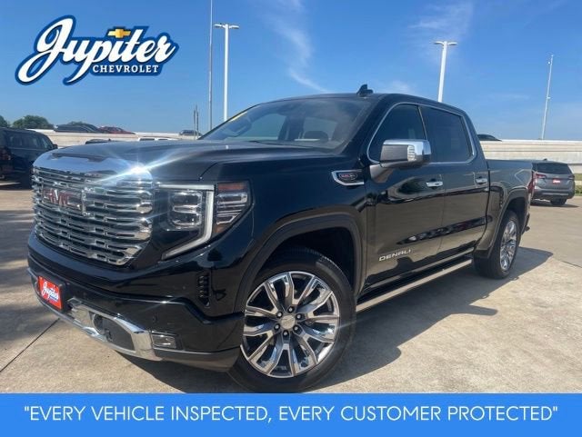 2023 GMC Sierra 4WD Crew Cab Short Box Denali's photo