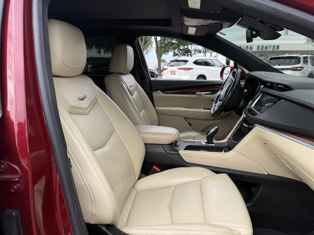 2017 Cadillac XT5 Luxury - Photo 30