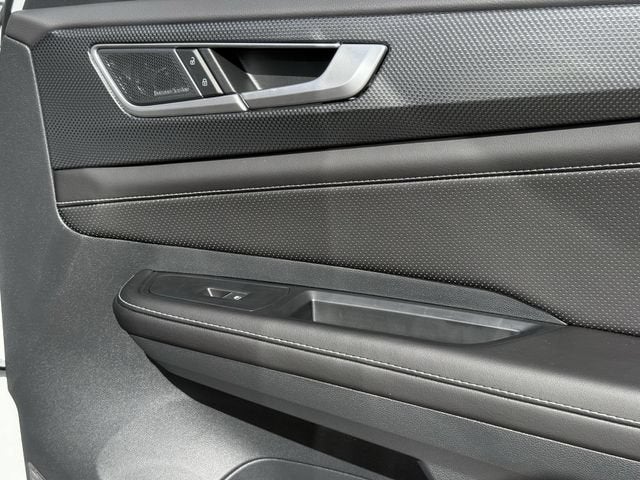 2026 Volkswagen Atlas Cross Sport SEL Premium R-Line