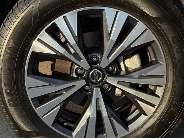 2021 Nissan Rogue SV FWD